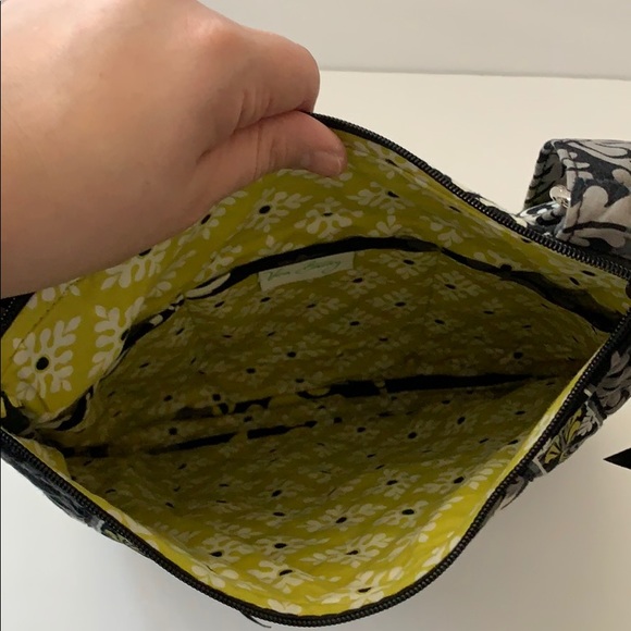 Vera Bradley Crossbody - Picture 5 of 6